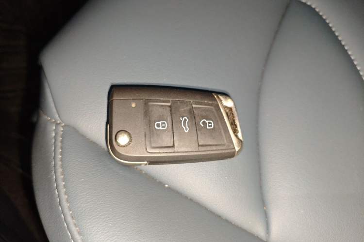 Used Volkswagen Tharu 2024 300TSI Two-Wheel-Drive Moon Luxury Edition
