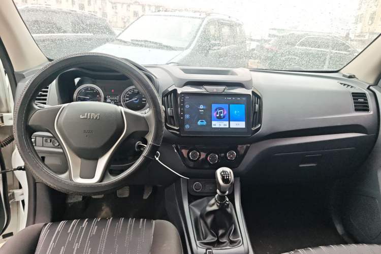 Used Isuzu JLM 2018 2.5T Two-Wheel Drive Diesel Luxury Version JE4D25Q5A
