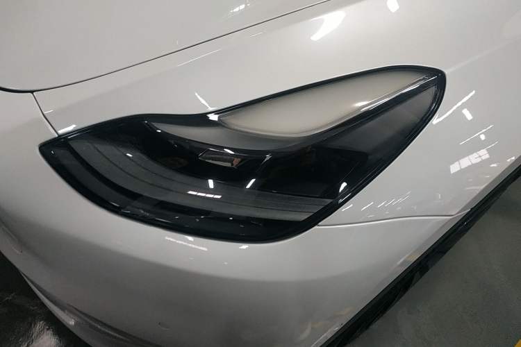 Used Tesla Model Y 2021 Long-Range All-Wheel-Drive Version
