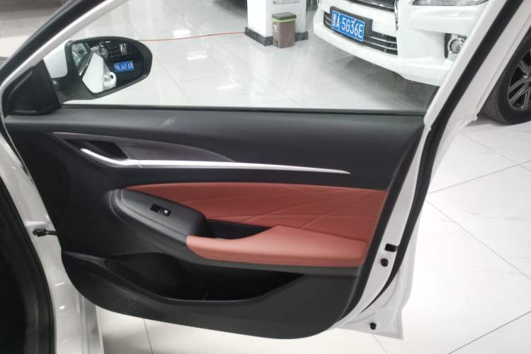 Used Changan Eado 2024 PLUS Blue Whale NE 1.4T GDI DCT High-Energy Edition
