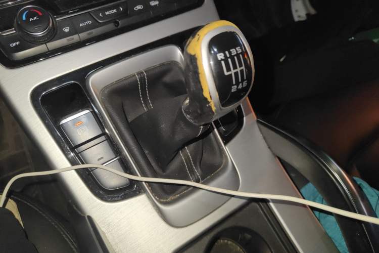 Used Geely Auto Emgrand X7 Sport 2016 2.0L Manual ZhiShang Version
