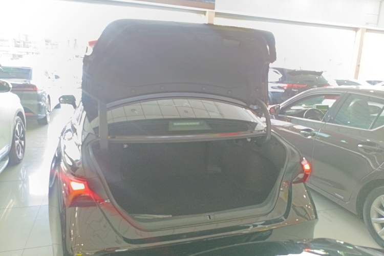 Used Toyota Avalon 2019 2.0L Luxury Edition China VI Standard
