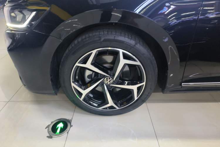 Used Volkswagen Passat 2024 380TSI Starry Dragon Edition
