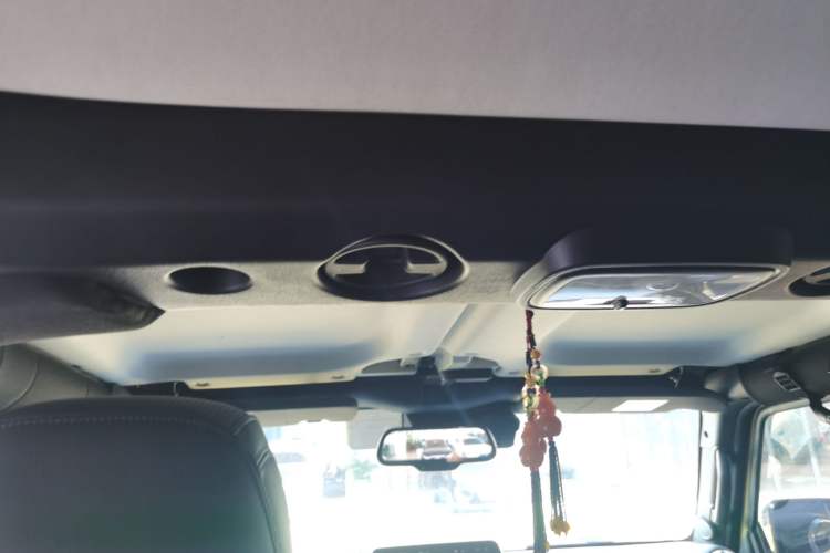 Used Beijing Auto BJ40 2019 2.3T Automatic Four-Wheel Drive Ring the Tower Champion Edition China VI
