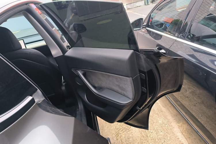 Used Tesla Model Y 2022 Rear-Wheel-Drive Version
