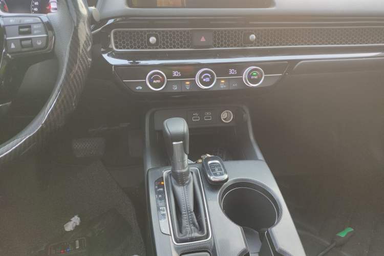 Used Honda Civic 2023 240TURBO CVT Dynamic Edition
