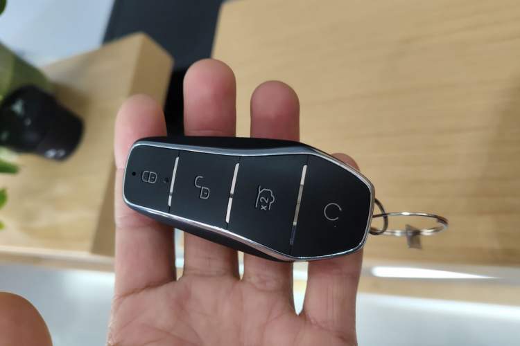 Used BYD Qin L 2025 DM-i Smart Drive 120KM Leading Model
