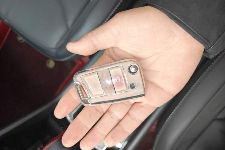 Used Volkswagen Tiguan L 2019 Updated Version 330TSI Automatic Two-Wheel Drive Panoramic Comfort Edition China VI Standard