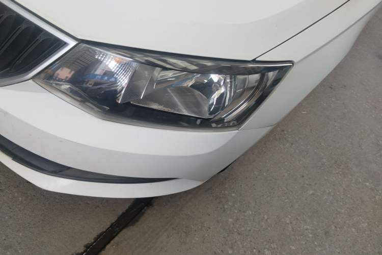 Used Skoda Fabia 2017 1.4L Automatic Car Enjoy Edition
