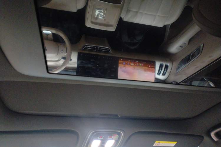 Used  S09 2025 Rear-Drive Ultra+
