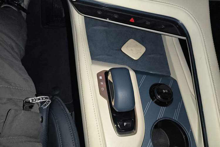 Used Zeekr 001 2025 YOU Edition 100 kWh All-Wheel Drive
