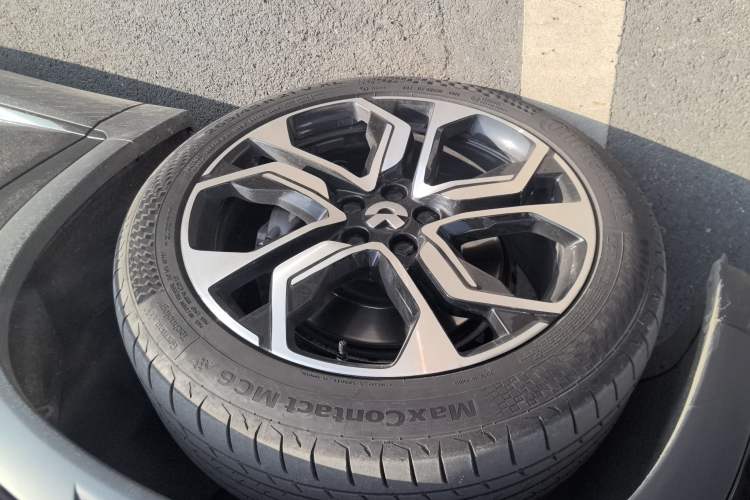 Used Nio ES8 2020 580 km Range Signature Edition Six-Seater Version
