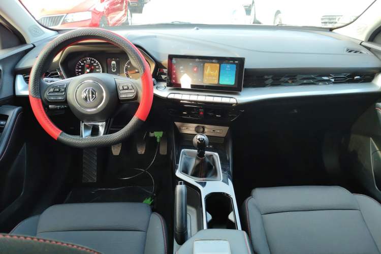 Used MG 5 2023 180 DVVT Manual Fashion Edition
