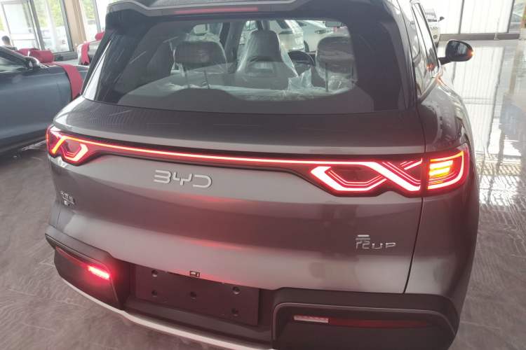 Used BYD Yuan UP 2024 401 km Active Version
