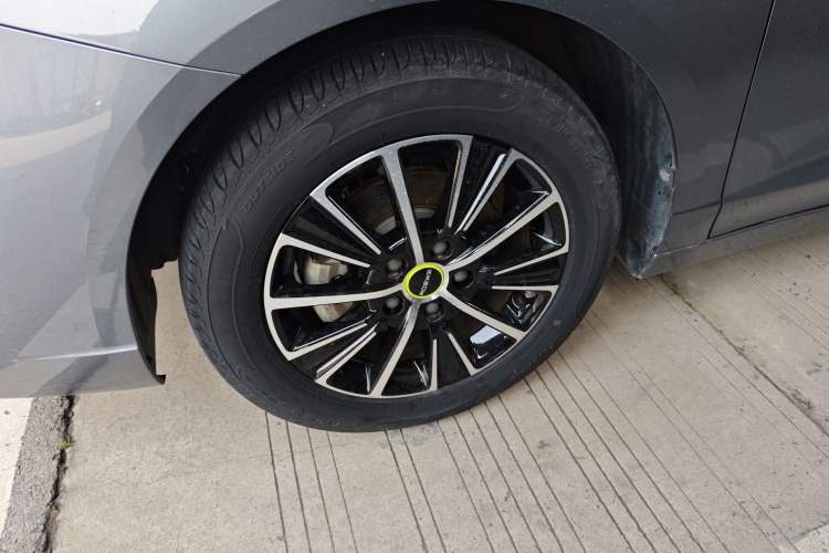 Used Roewe i5 2021 1.5L CVT Black Gold Edition