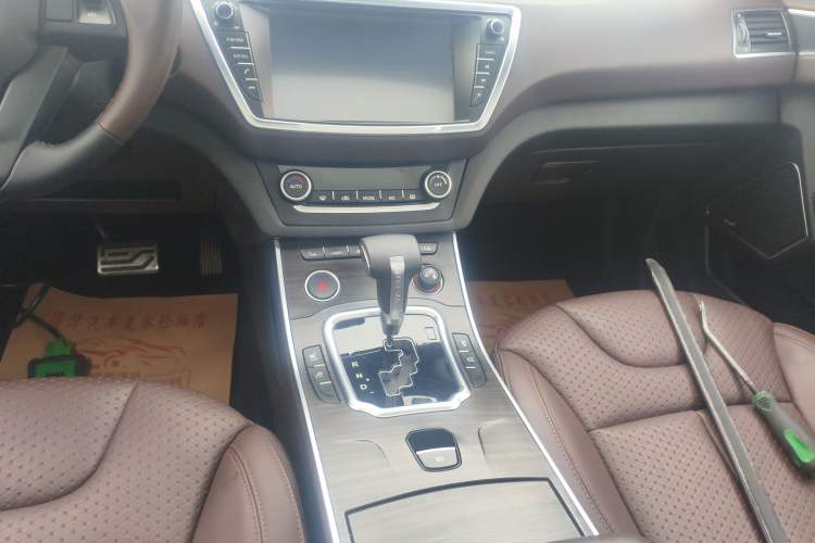 Used Land X7 2015 2.0T Panoramic Prestige Edition
