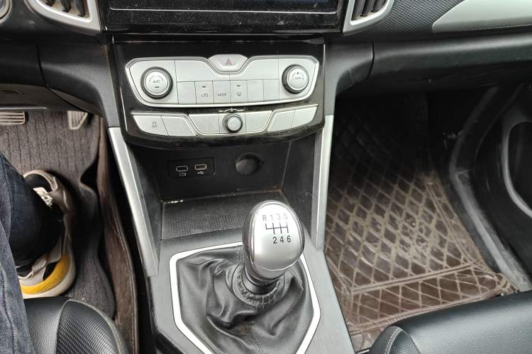 Used Great Wall Poer 2021 2.0T Commercial Version Manual Transmission Gasoline Two-Wheel Drive Elite Trim with Long Bed – GW4C20B
