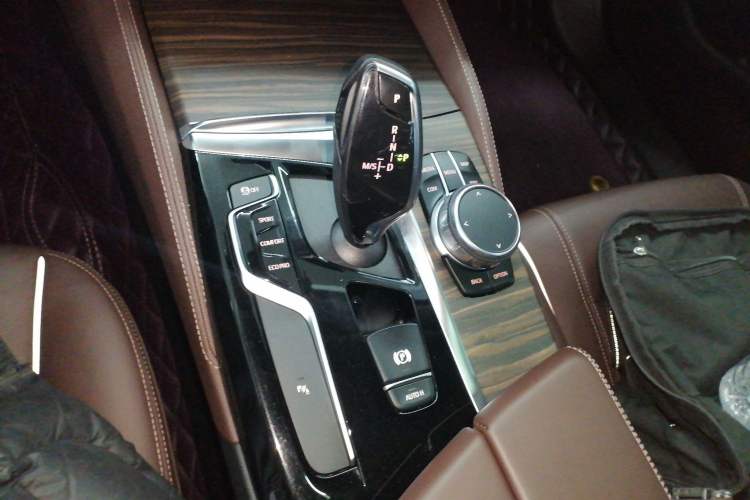 Used BMW 5 Series 2018 530Li xDrive Luxury Package