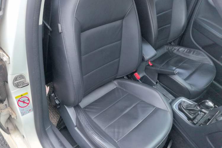 Used Volkswagen Gran Lavida 2013 1.4 TSI Automatic Comfort Model