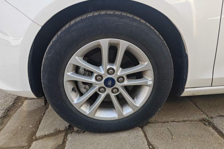 Used Ford Escort 2019 Revised 1.5L Automatic ZhiXiang Version (Tire Pressure Monitoring) China VI Standard
