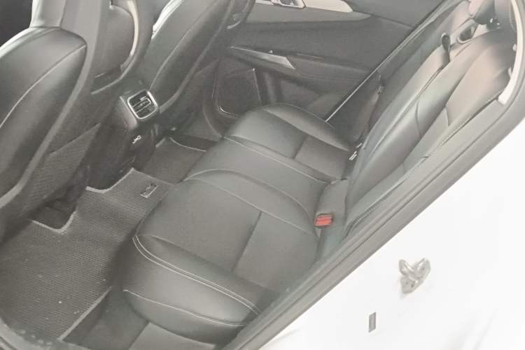 Used Lynk & Co 01 2019 2.0T Two-Wheel Drive Pure Version China VI Standard
