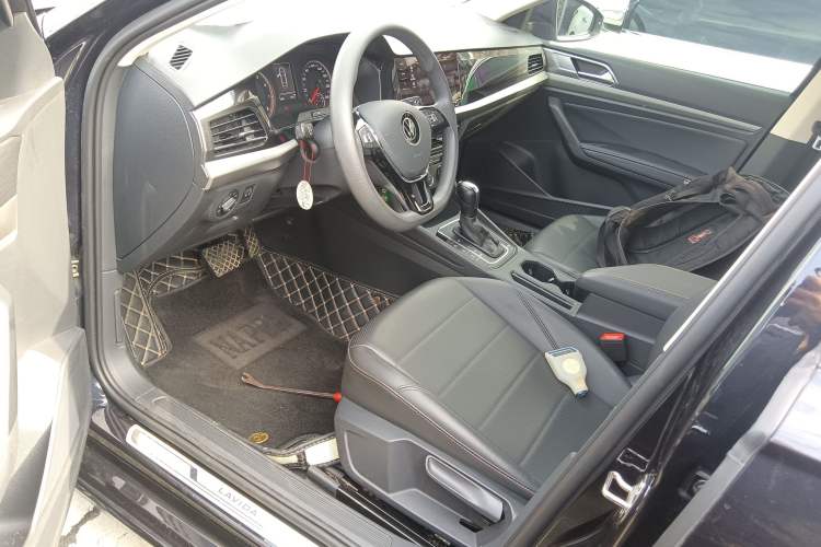 Used Volkswagen Lavida 2021 1.5L Automatic Comfort Edition
