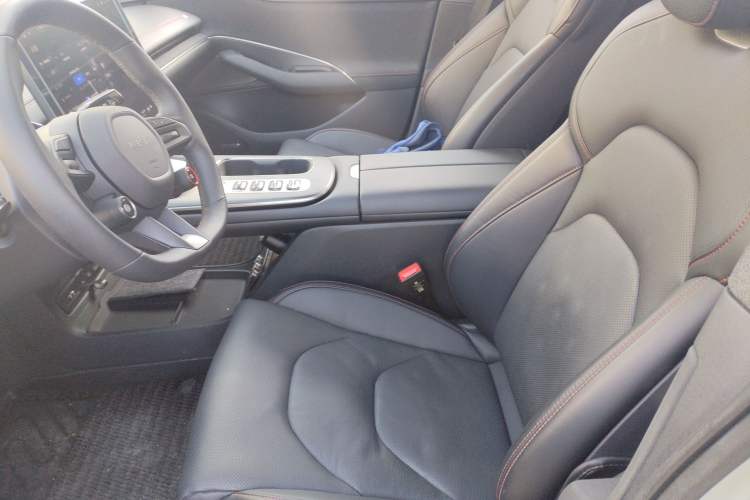 Used  SU7 2024 Rear-Drive Ultra-Long Range Advanced Pro-Level Intelligent Driving Version
