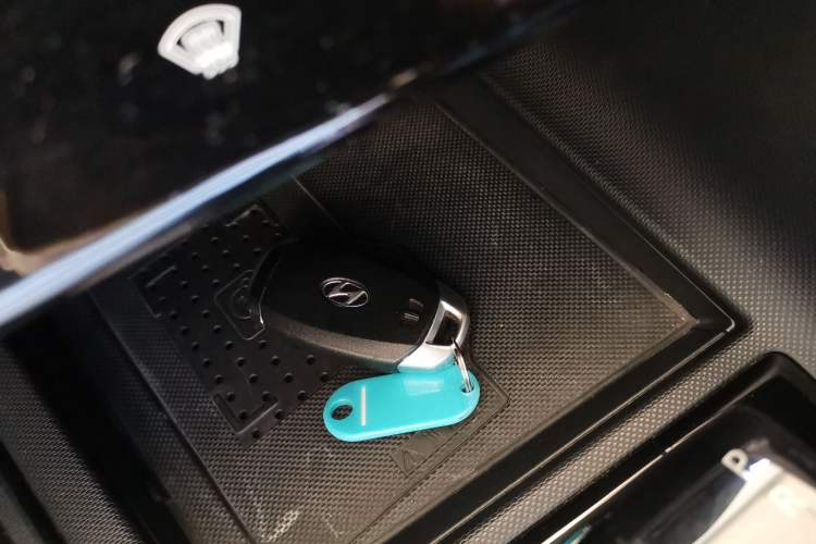 Used Hyundai Elantra 2022 1.5L CVT LUX Prestige Edition
