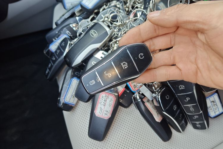 Used BYD Song PLUS New Energy 2025 DM-i Intelligent Driving 160KM Flagship Model
