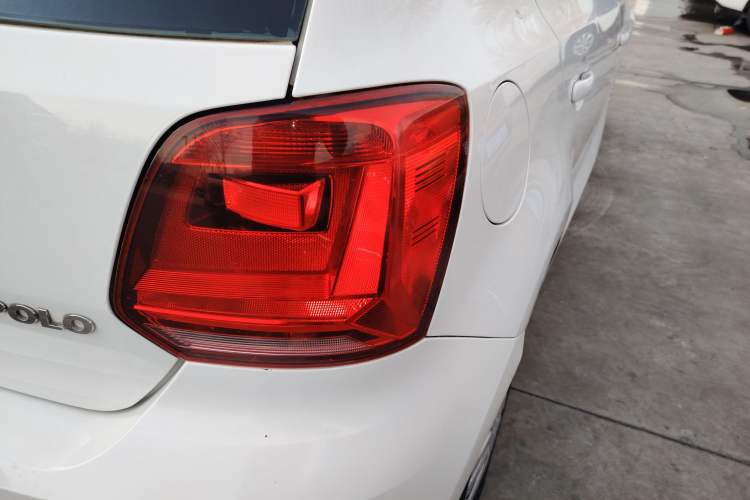 Used Volkswagen Polo 2016 1.4L Manual Fashion Model
