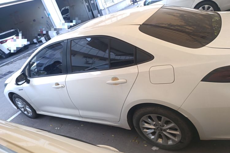 Used Toyota Corolla 2021 Dual-Motor 1.8L E-CVT Elite Edition
