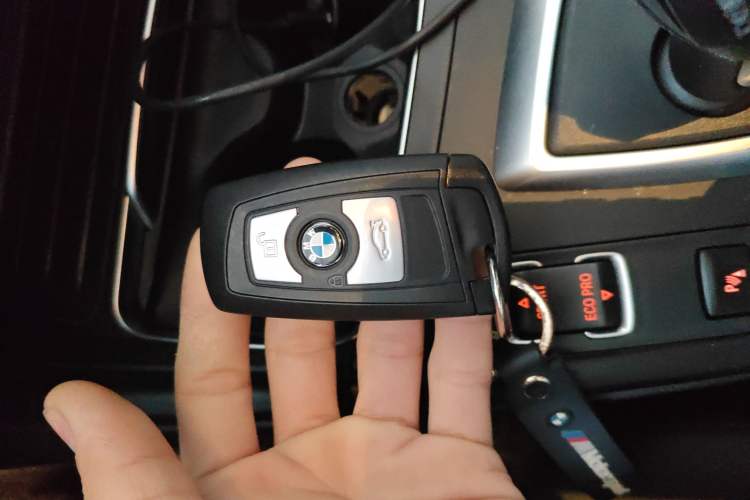 Used BMW 3 Series GT 2016 320i Fashion Model
