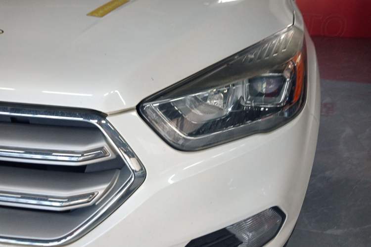 Used Ford Kuga 2018 EcoBoost 180 Two-Wheel-Drive Platinum Edition
