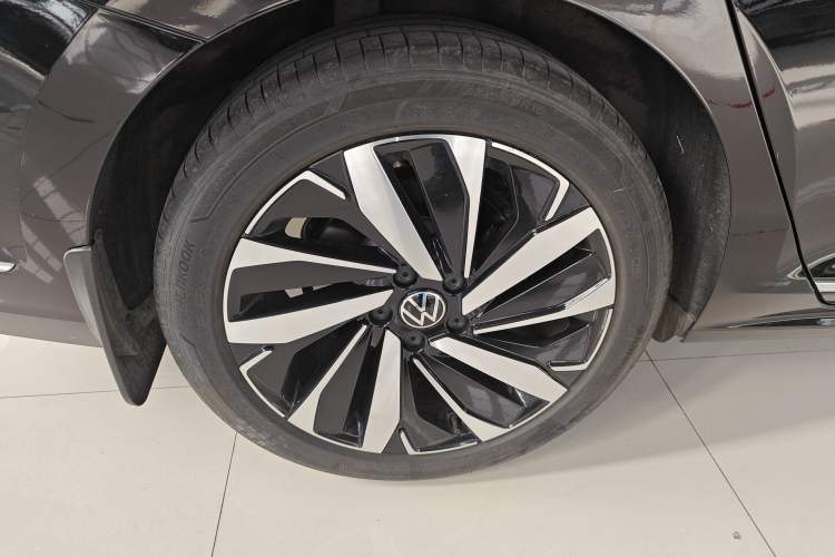 Used Volkswagen Passat 2024 380TSI Elite Edition
