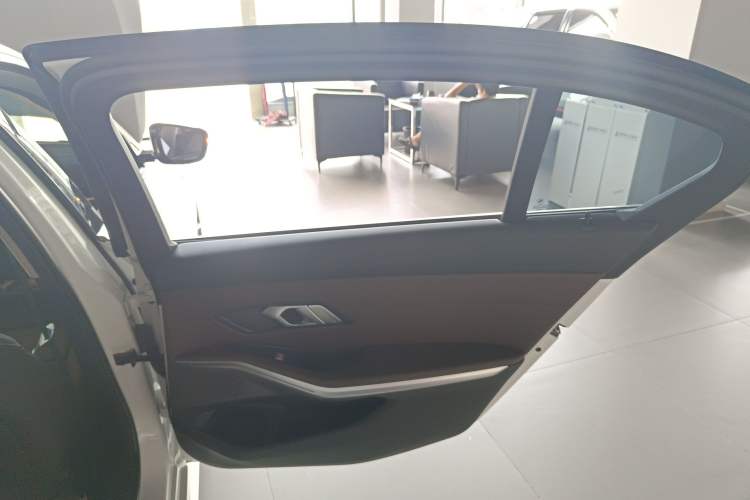 Used BMW 3 Series 2024 325Li M Sport Package
