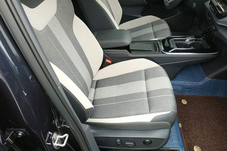 Used Volkswagen ID.4 CROZZ 2021 Long-Range PURE+ Two-Wheel Drive Version