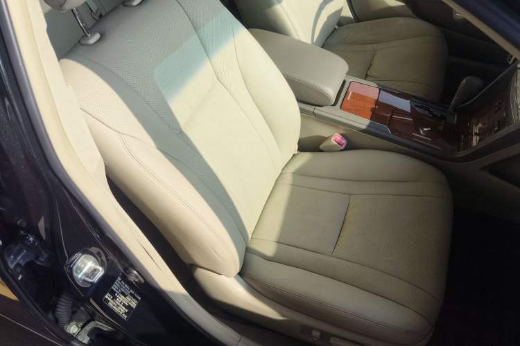 Used Toyota Camry 2013 200G Classic Luxury Edition