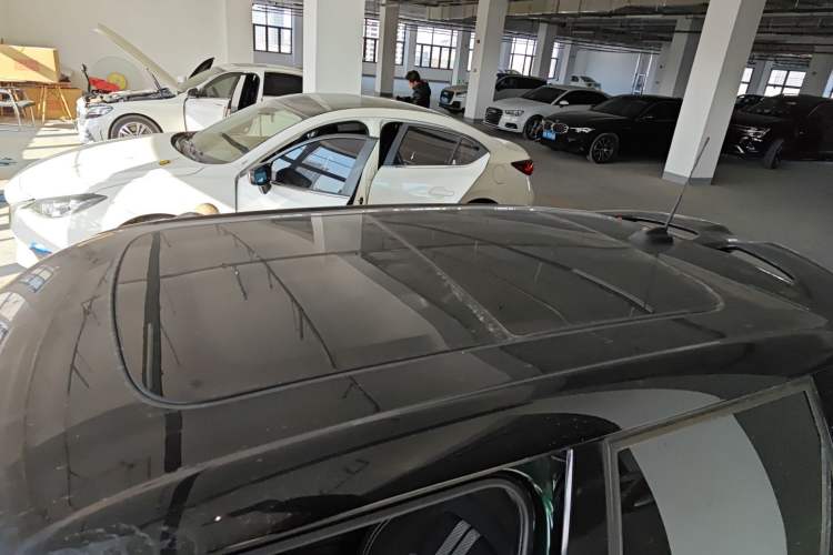 Used  MINI 2018 1.5T COOPER Racing Edition Five-Door Version
