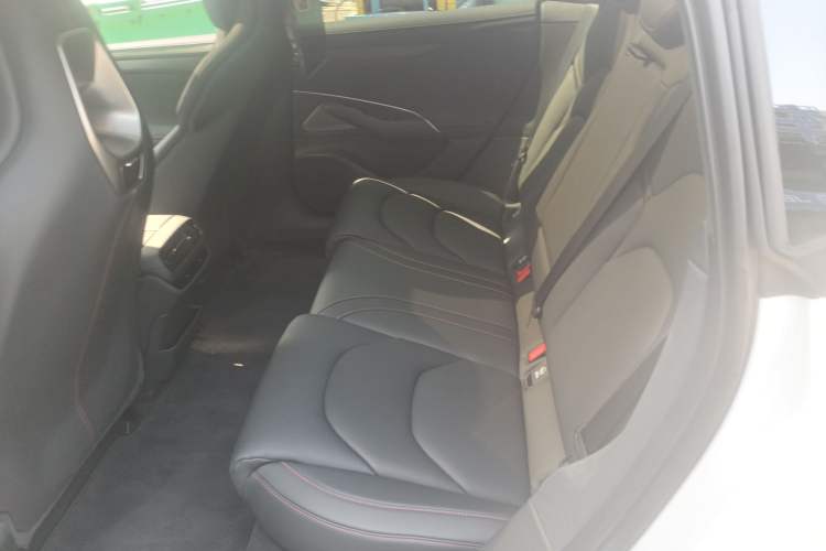 Used  SU7 2024 Four-Wheel Drive Ultra-Long Range Advanced Intelligent Driving Max Edition