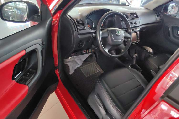 Used Skoda Fabia 2012 1.6L Automatic Sport Edition
