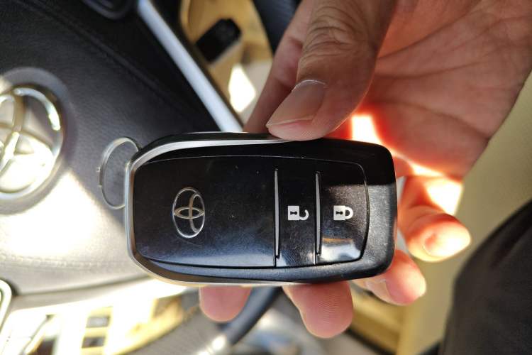 Used Toyota Highlander 2015 2.0T Four-Wheel Drive Luxury Edition 7-Seater
