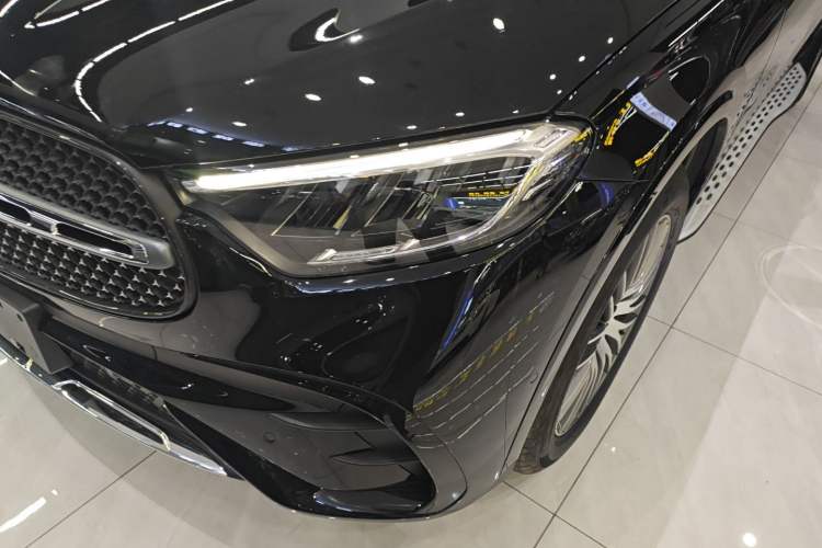 Used Mercedes-Benz GLC 2023 GLC 300 L 4MATIC Dynamic Edition 5-seater
