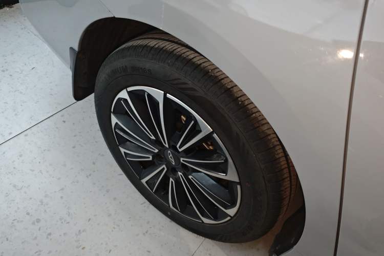 Used Chery Fengyun A8 2024 127 ZHU FENG Version