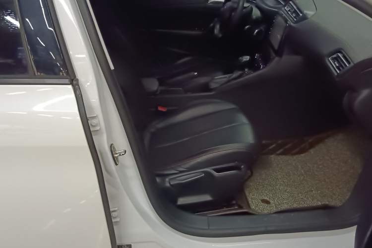 Used Peugeot 308 2016 1.6L Automatic Fashion Edition