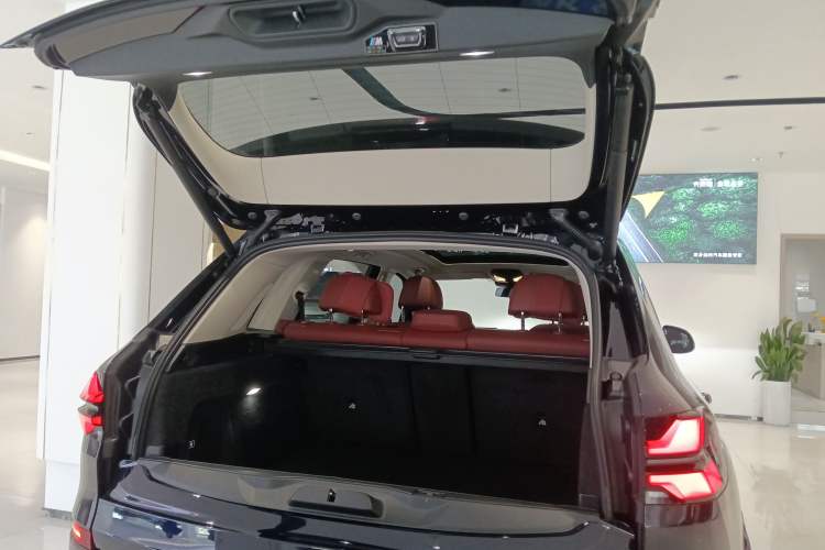 Used BMW X5 2023 xDrive 30Li Luxury M Sport Night Edition Package
