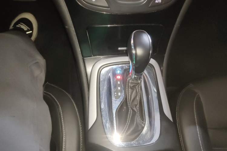 Used Buick Regal 2014 1.6T Fashionable Tech Edition
