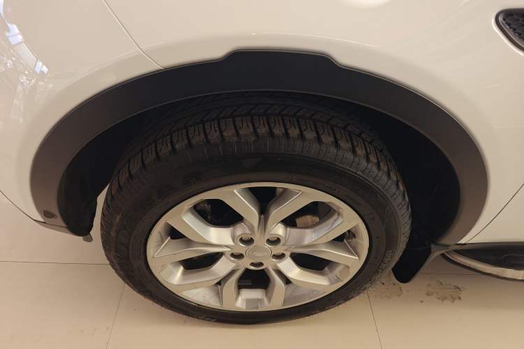 Used Land Rover Discovery Sport 2018 240 PS HSE Version