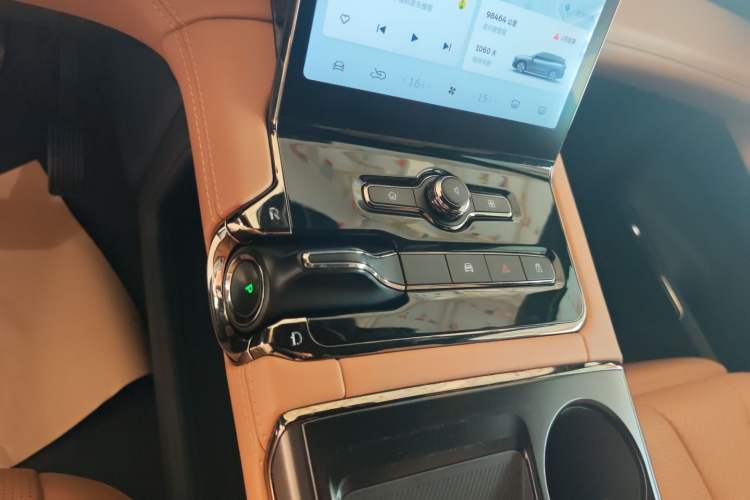 Used Nio ES8 2020 415 km Signature Edition 6-Seater Version
