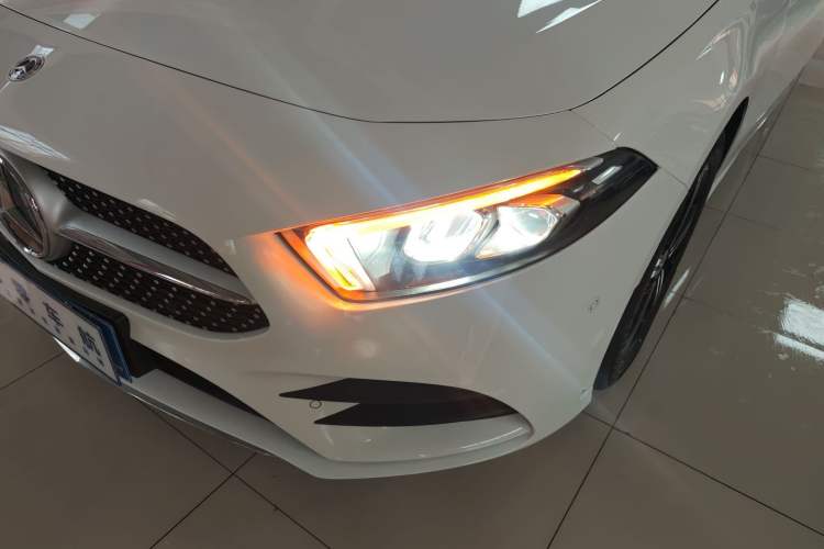 Used Mercedes-Benz A-Class 2022 Second Facelift A 200 L Sport Sedan Fashion Version
