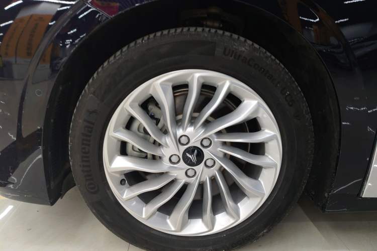 Used VOYAH Dream 2024 PHEV Extended-Range Premium Edition
